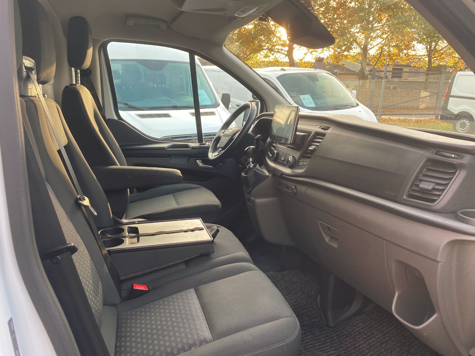 Fahrzeugabbildung Ford Transit Custom Kasten 300L2H2 Trend,AHK,GARANTIE