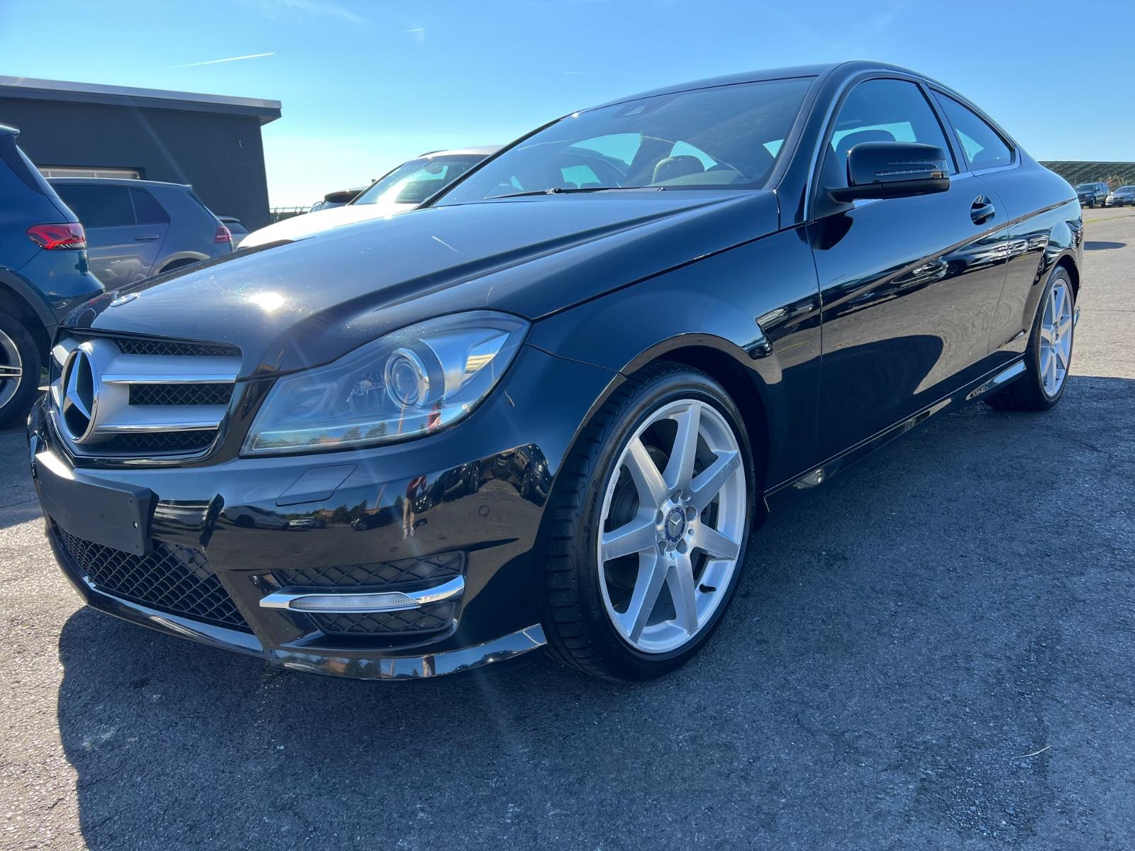 Mercedes-Benz Coupe C 250 CGI BlueEfficiency AMG Navi Xenon