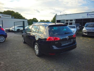 Volkswagen Golf - 6