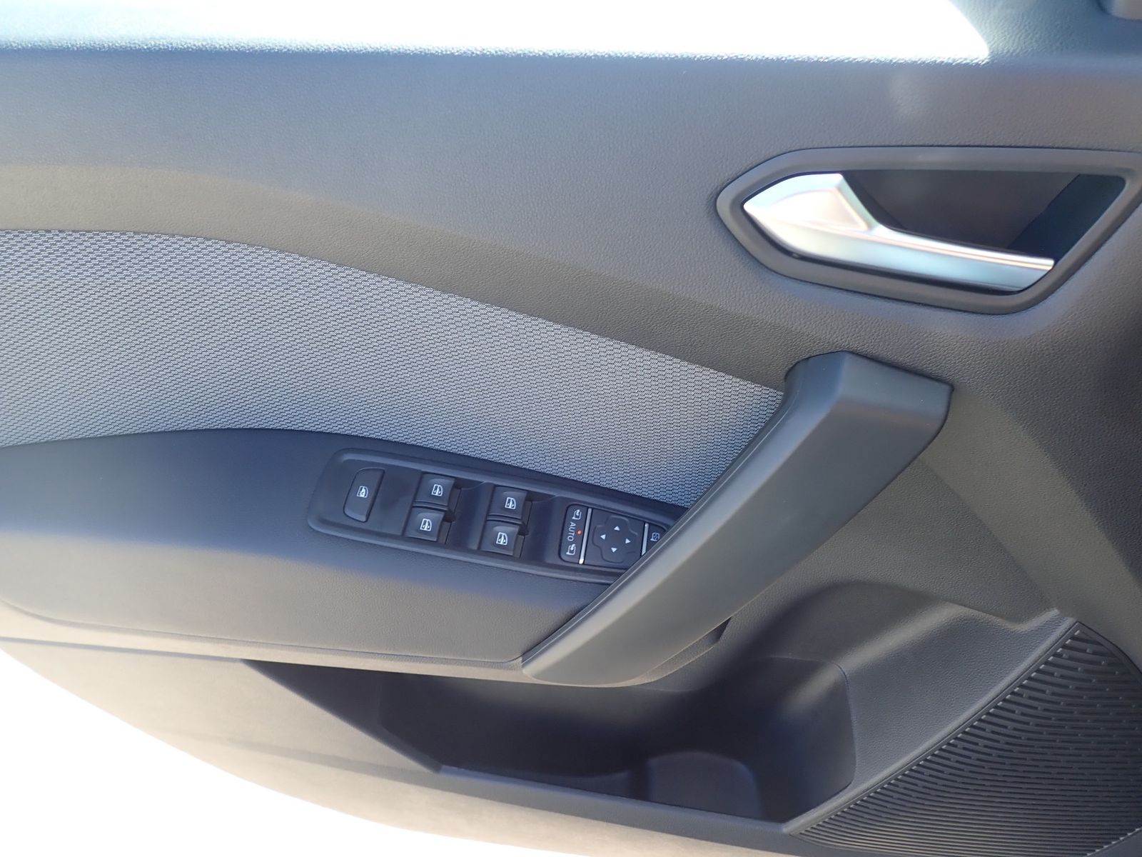 Fahrzeugabbildung Renault Kangoo PKW Techno TCe 130 EDC (L1)