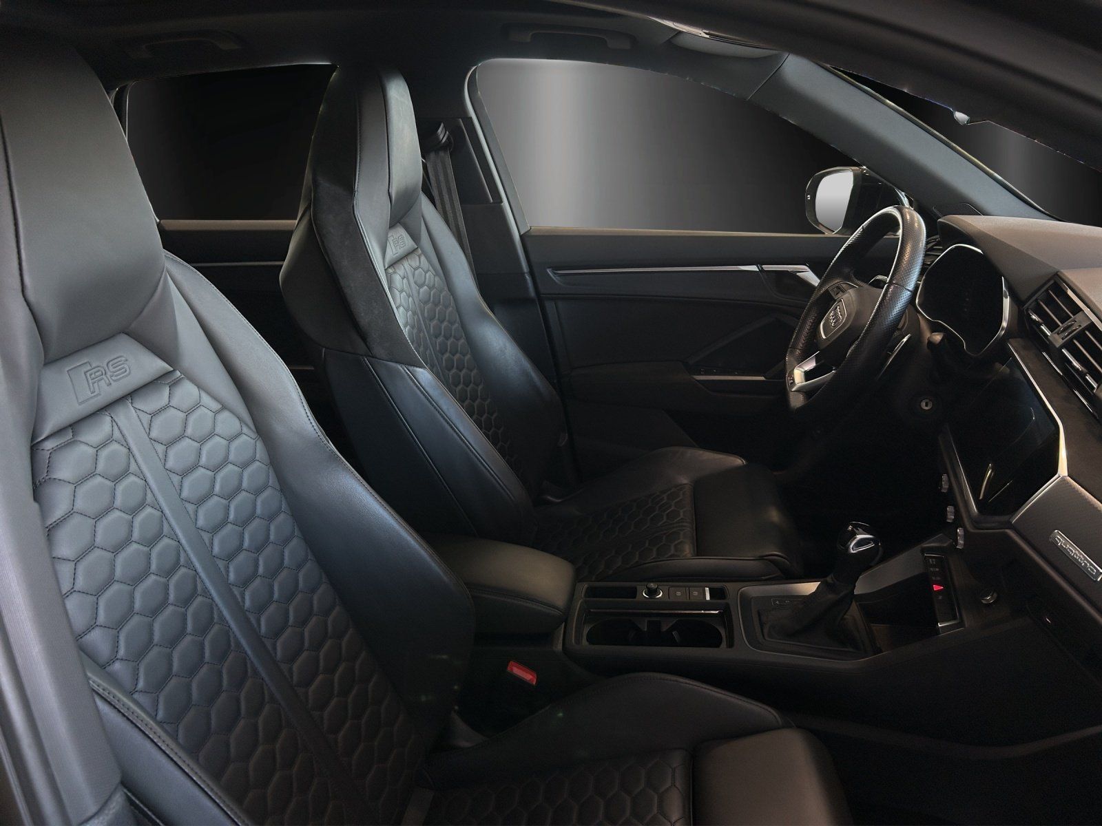 Fahrzeugabbildung Audi Audi RS Q3 quattro