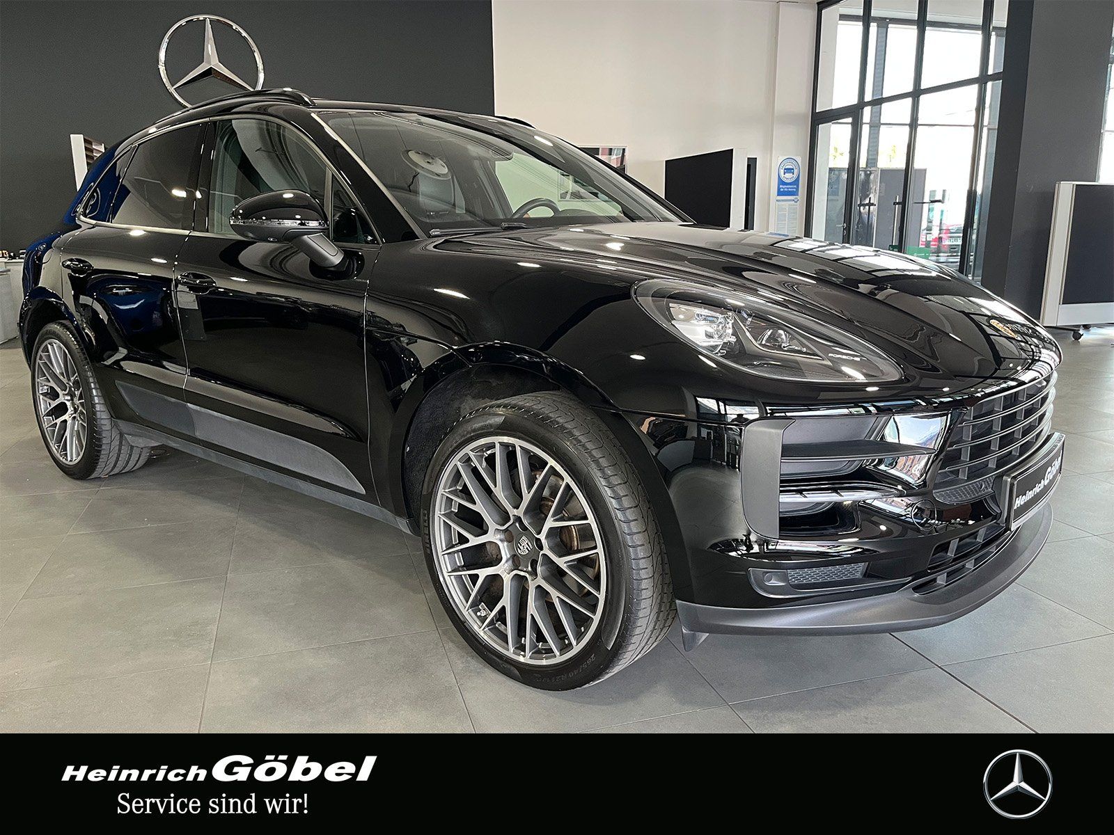 Fahrzeugabbildung Porsche Macan PANO+360°KAMERA+BOSE+CARPLAY+PASM+PDLS+