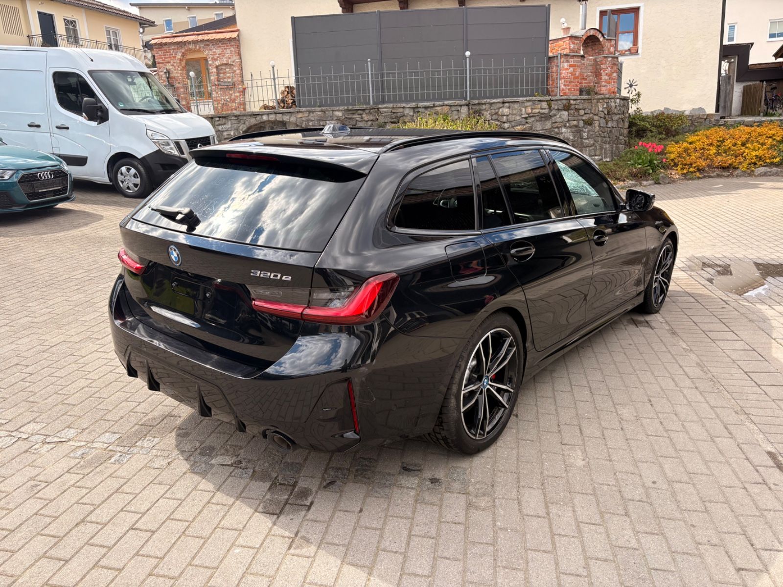 BMW 320 e M Sport Pro Touring AllBlack Facelift 1Hd foto 5