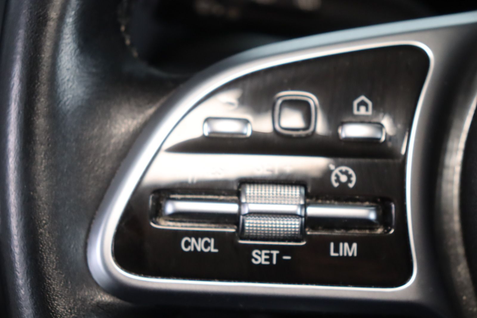 Fahrzeugabbildung Mercedes-Benz B 200 * LED * Navi * Leder
