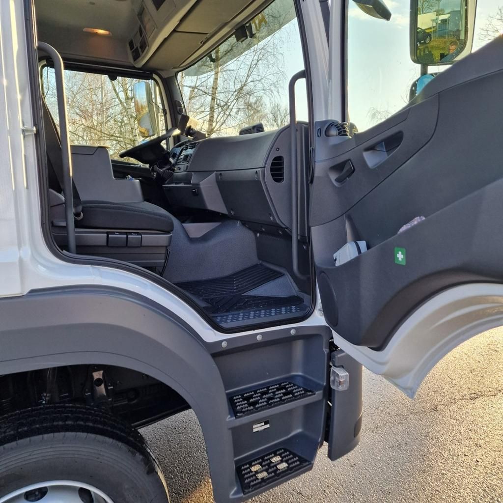 Fahrzeugabbildung Mercedes-Benz Atego 1224 L Spier Koffer AUT AHK Kam. Luft LED