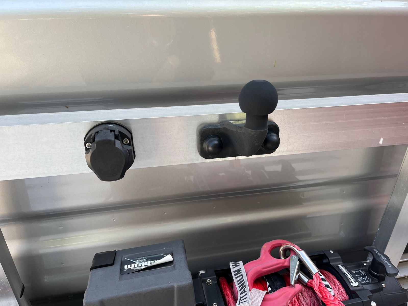 Fahrzeugabbildung Iveco Daily 35C21 210PS*Automatik*AHK*3500KG*Navi*Temp