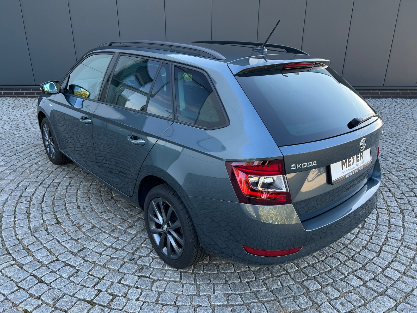 Fahrzeugabbildung SKODA Fabia Combi Soleil 1.0 TSI *AHK, Bi-LED, 16'-LM*