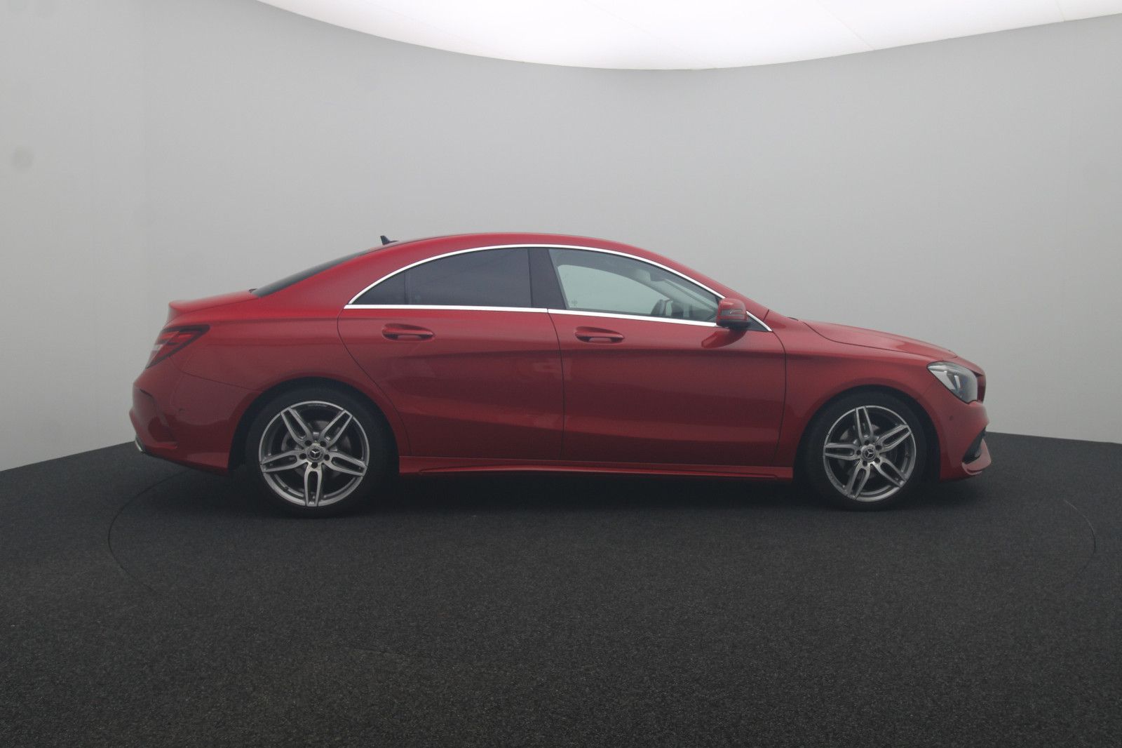 Fahrzeugabbildung Mercedes-Benz CLA 180 AMG-Line LED