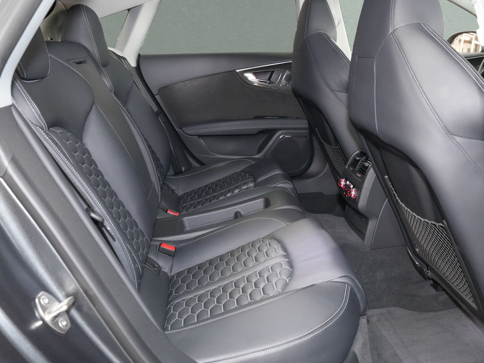 Fahrzeugabbildung Audi RS7 Performance - Daytona matt|Dynamik+|Valcona