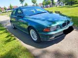 BMW E39 523i 170Ps Shz AHK PDC Top Zustand... - BMW 523 aus 1999