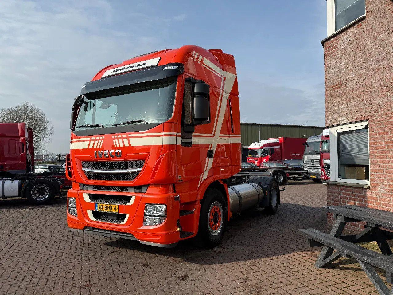 Iveco Stralis 400 Stralis 400 4X2 LNG Retarder 2x Tank