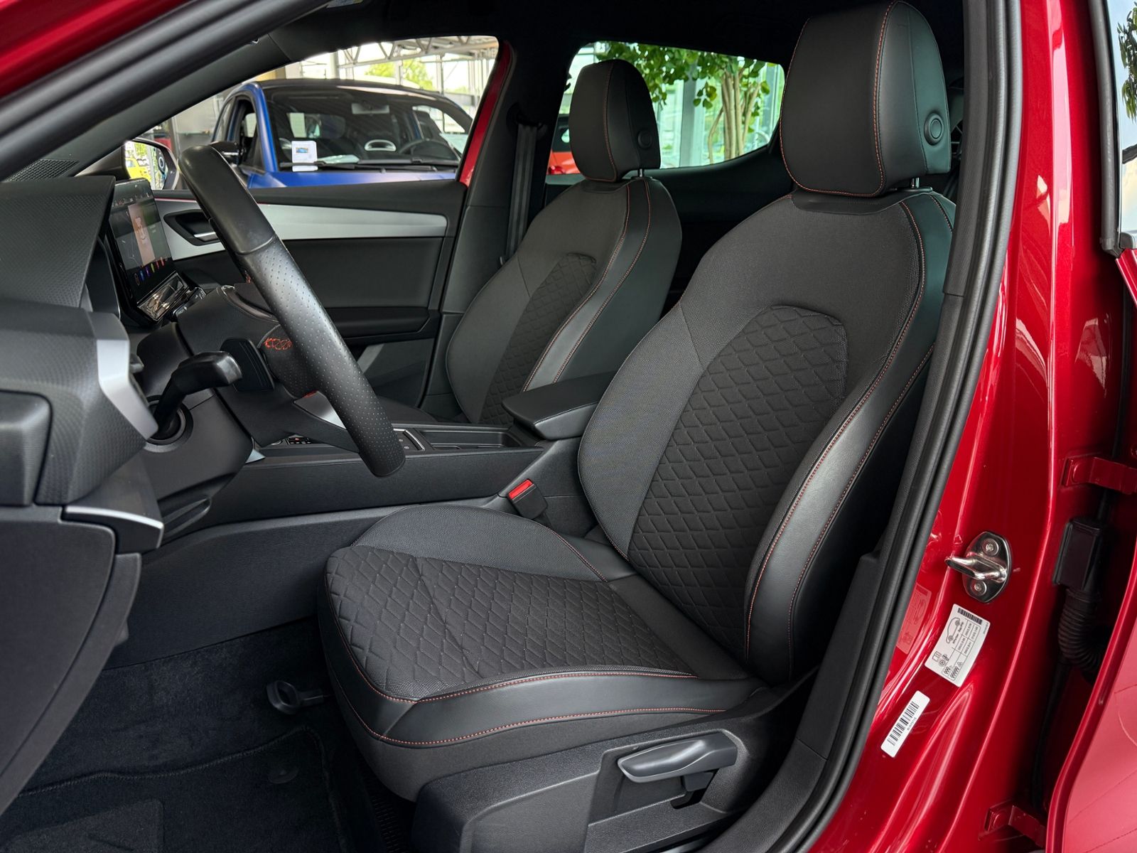 Fahrzeugabbildung SEAT Leon FR RFK LED NAVI CARPLAY