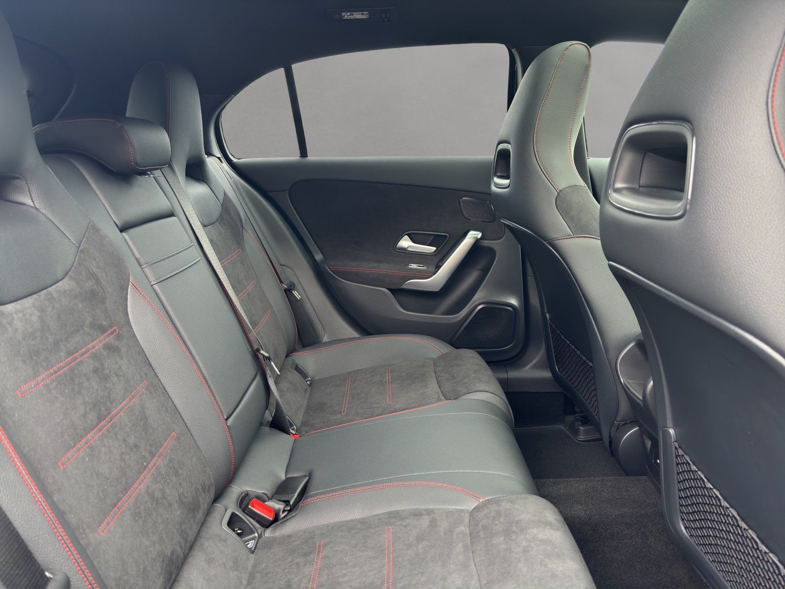 Fahrzeugabbildung Mercedes-Benz A 220 d AMG 360 Distr AHK DigiLight Pano Burme