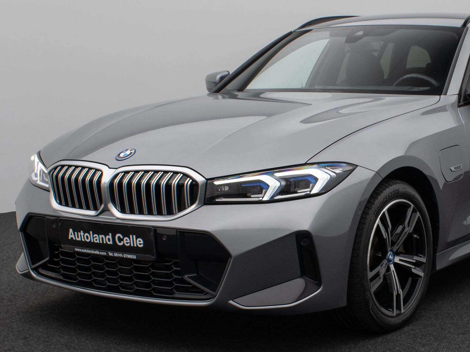 Fahrzeugabbildung BMW 330e xD M Sport Kamera DAB HUD Lenkradheizung