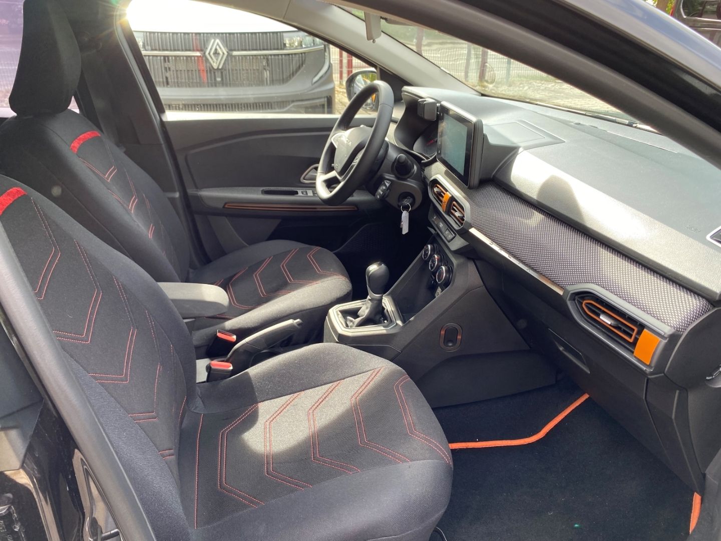 Fahrzeugabbildung Dacia Sandero III Stepway Expression Automatik Soundsy