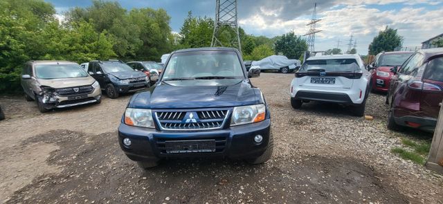 Mitsubishi Pajero 3,2 DI-D Dakar