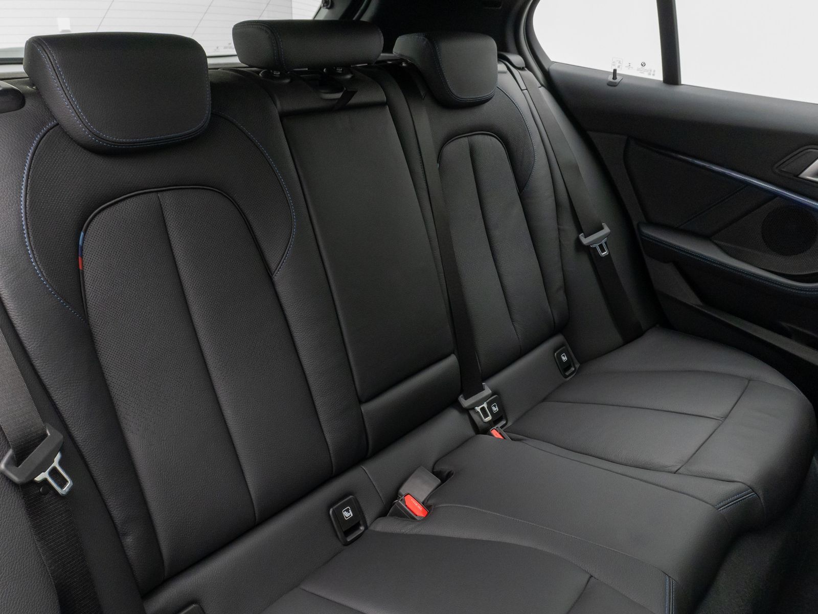 Fahrzeugabbildung BMW 118i M Sport DAB Panorama HiFi Adapt.LED Leder