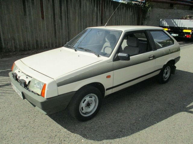 Lada Samara 1.3L -  2. Besitz, Garagenfahrzeug 