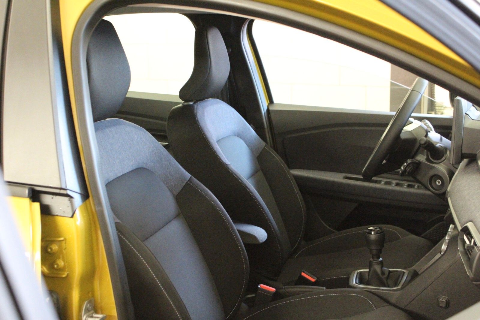 Fahrzeugabbildung Dacia Sandero TCe 100 Expression*Winterpaket* *MJ 2026