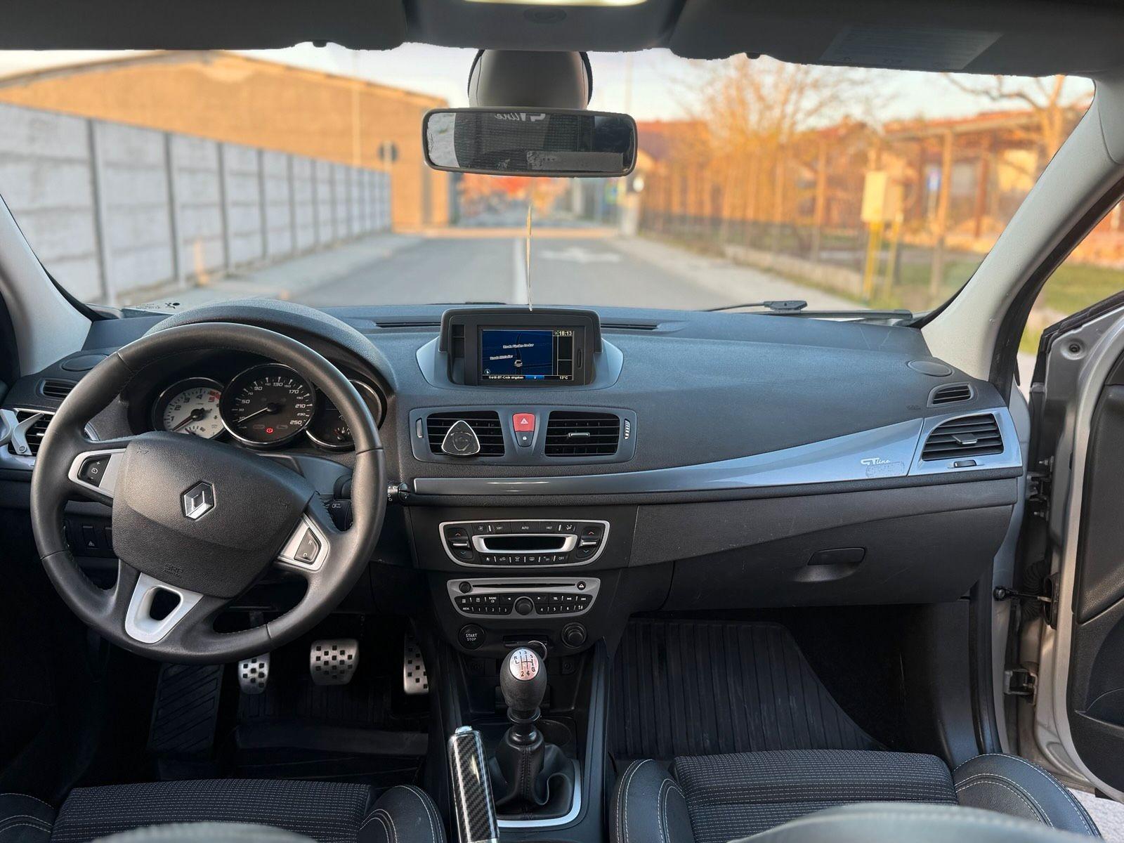 Renault Megane 2015 — photo 5