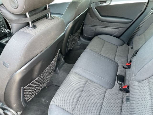 Fahrzeugabbildung Audi A3 1.8 TFSI Quattro Sportback Klimaautomatik