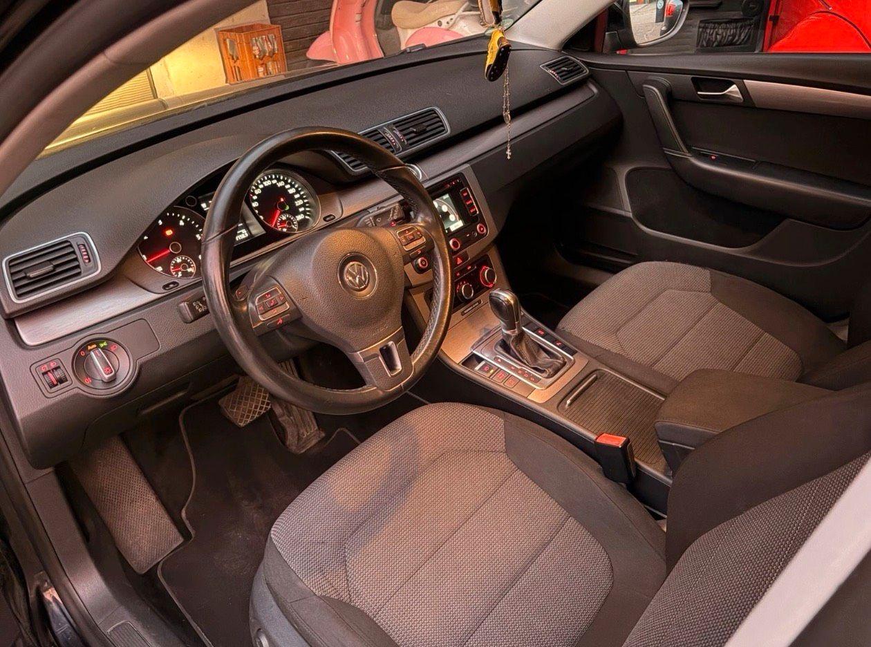 Volkswagen Passat 2011 — photo 8