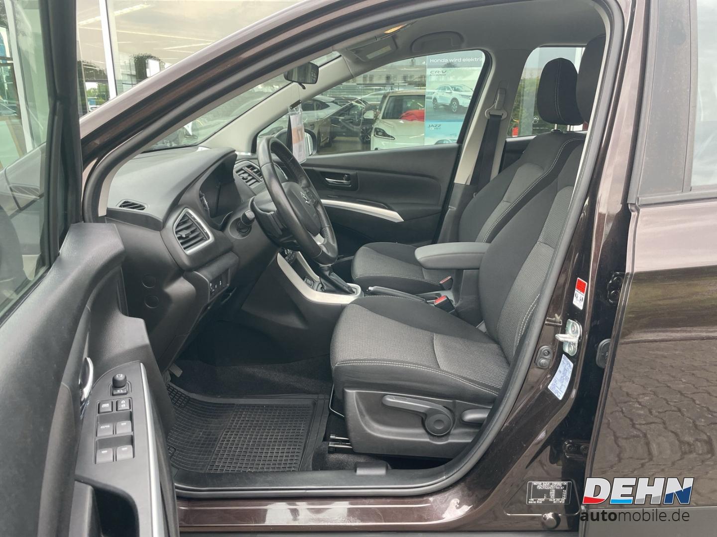 Suzuki SX4 S-Cross 1.6 AT Comfort PDC AHK