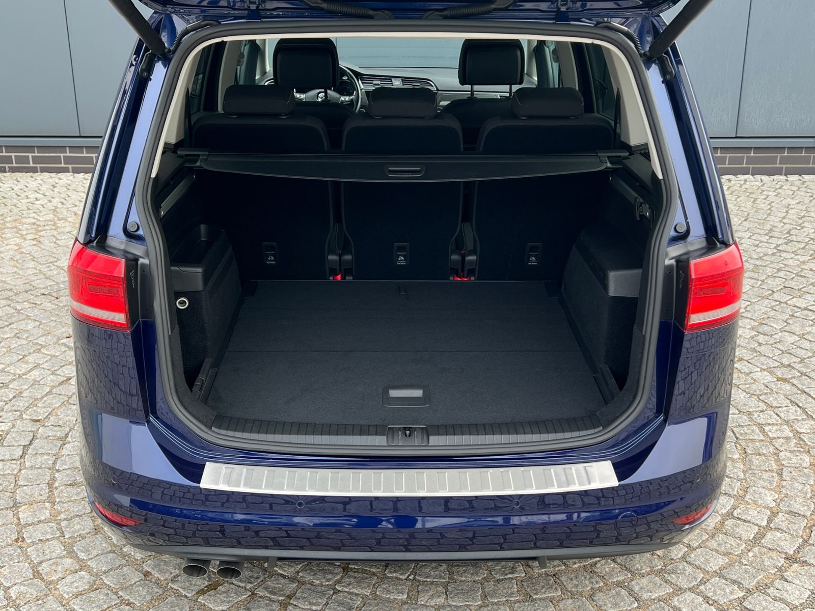 Fahrzeugabbildung Volkswagen Touran JOIN 2.0 TDI DSG *Standheiz,AHK,Navi,ACC*