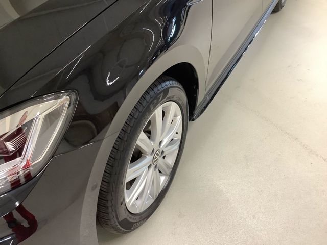 Touran Comfortline R-Line Black Style 1,5 TSI 11