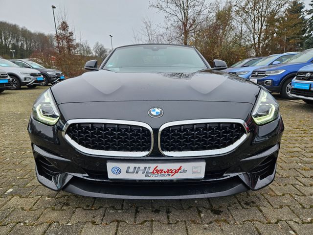 BMW Z4 sDrive 20 i Advantage + Connected Bluetooth