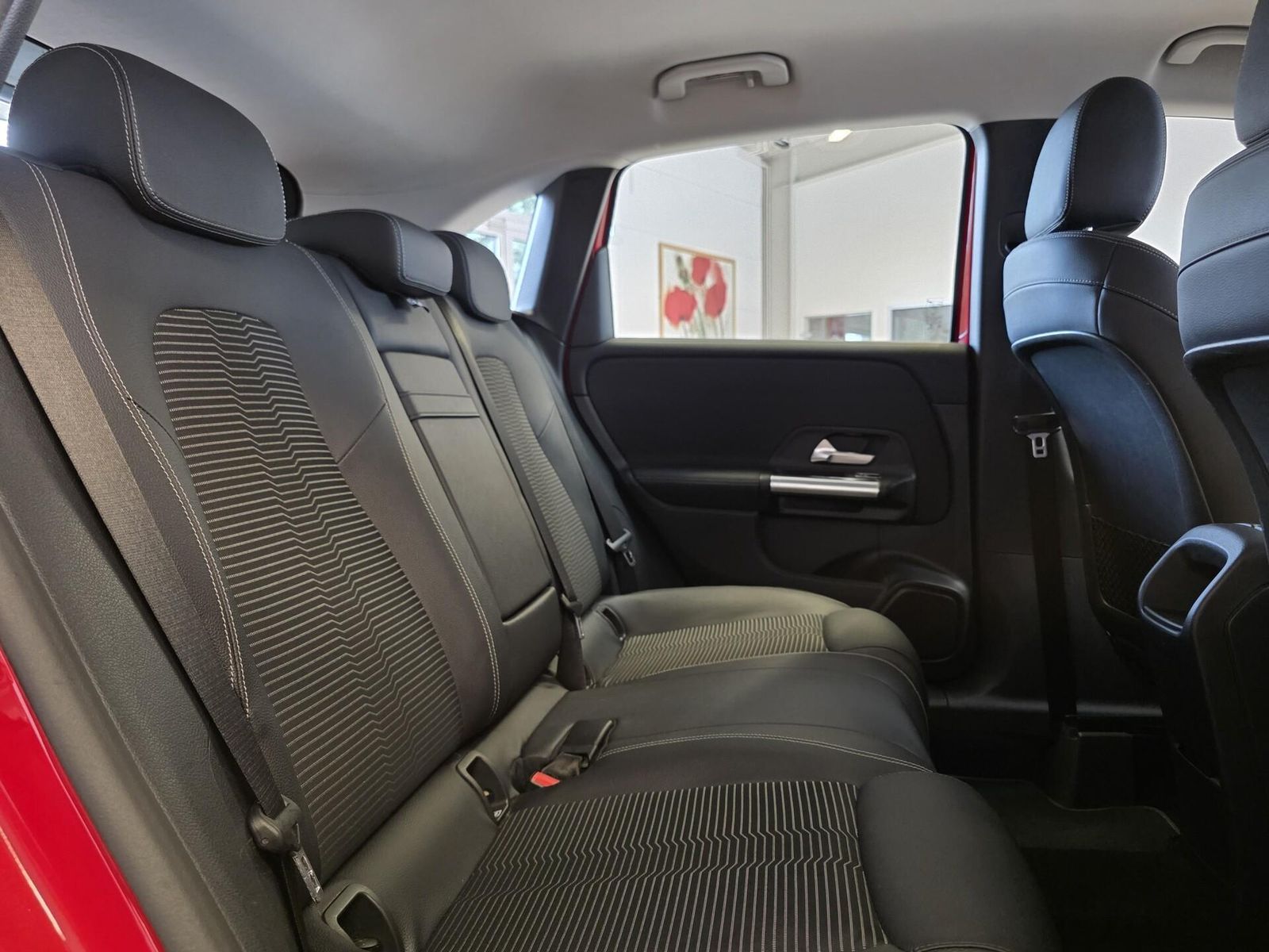 Fahrzeugabbildung Mercedes-Benz B250 Autom. /LED/Navi/StandHz/Park-As/Ahk