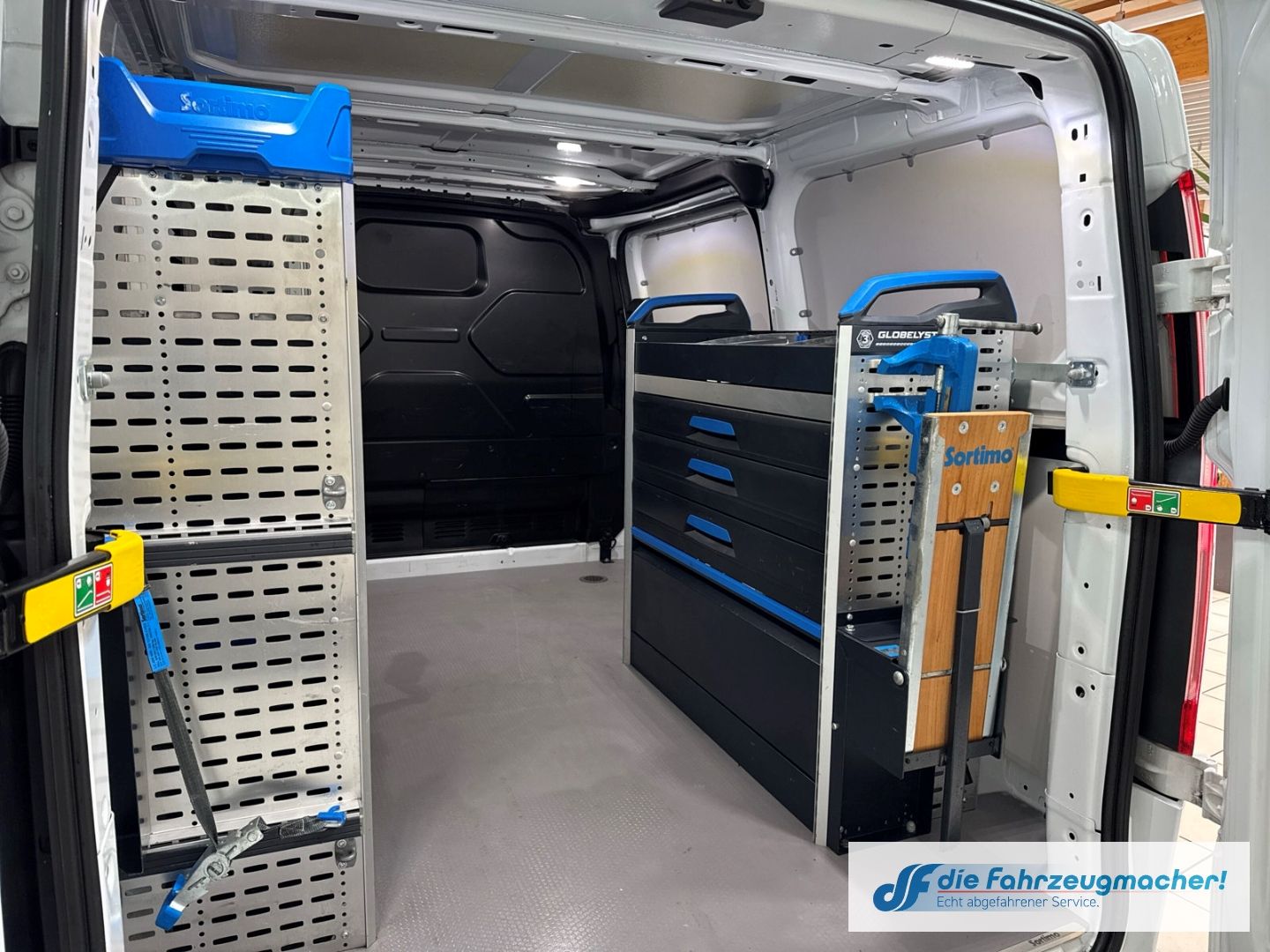 Fahrzeugabbildung Ford Transit Custom Kasten 280 L1 Trend WERKSTATT Tem
