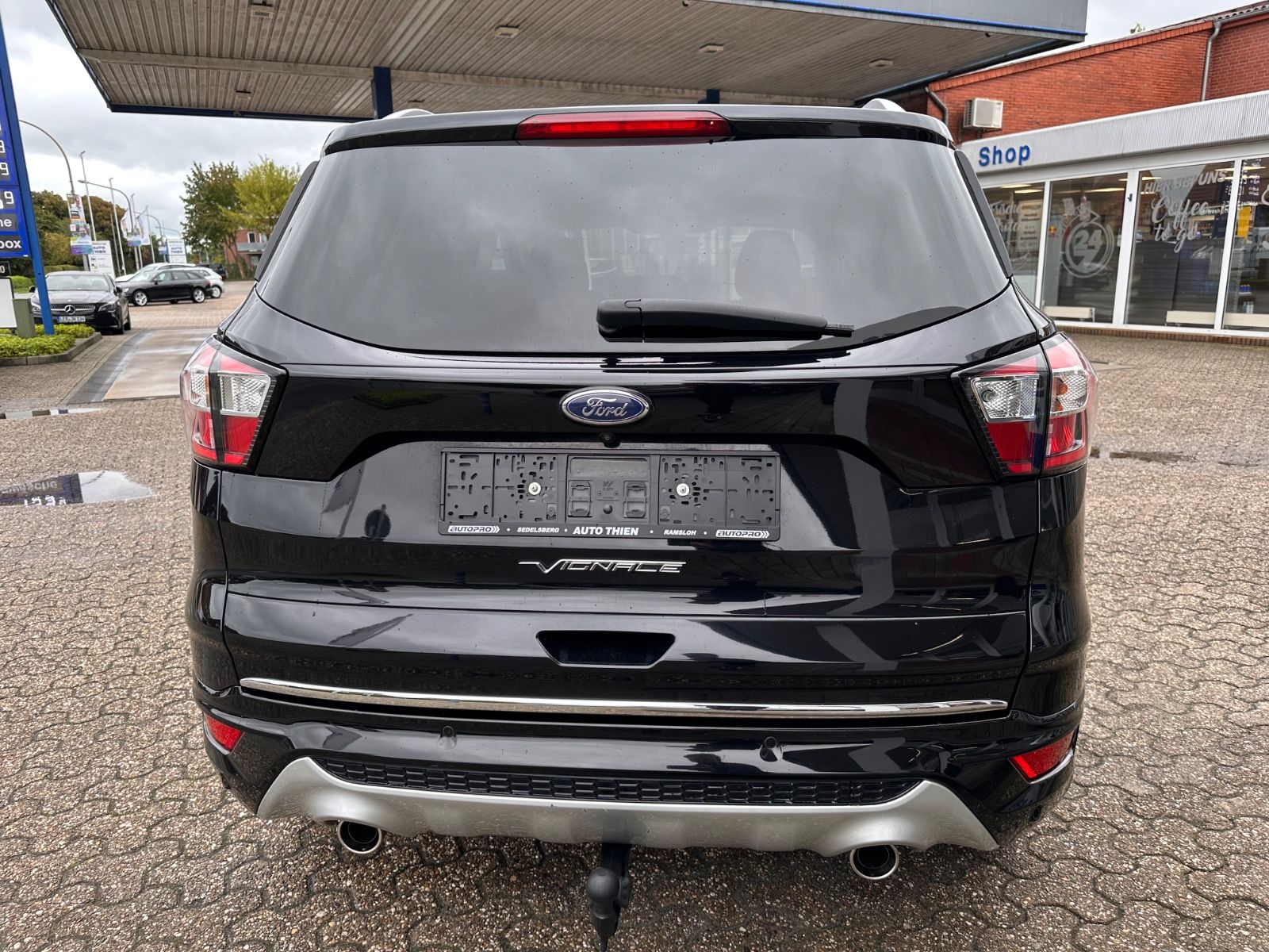 Fahrzeugabbildung Ford Kuga Vignale 2.0 TDCi 4x4 AHK/ACC/BiXenon/Keyfre