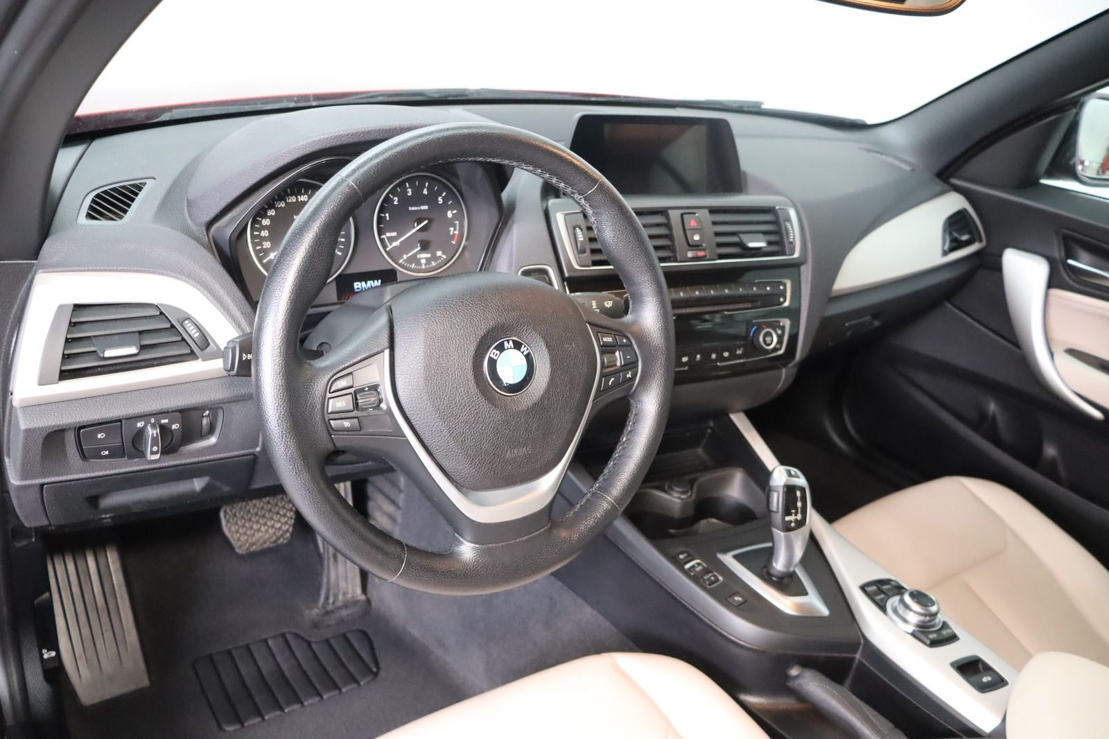 Fahrzeugabbildung BMW 220 i  * Xenon * Navi * Lenkradhzg. * Leder