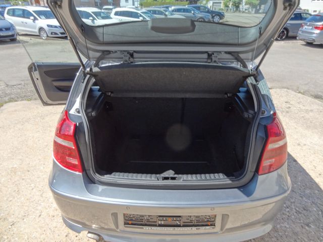 Fahrzeugabbildung BMW 118d/1.Hand/Xenon/SitzH/PDC/Voll BMW Service/