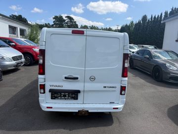 Opel Vivaro - 8