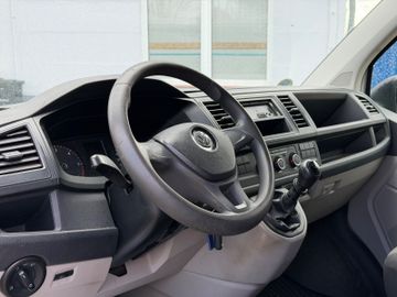 Volkswagen T6 Transporter - 10