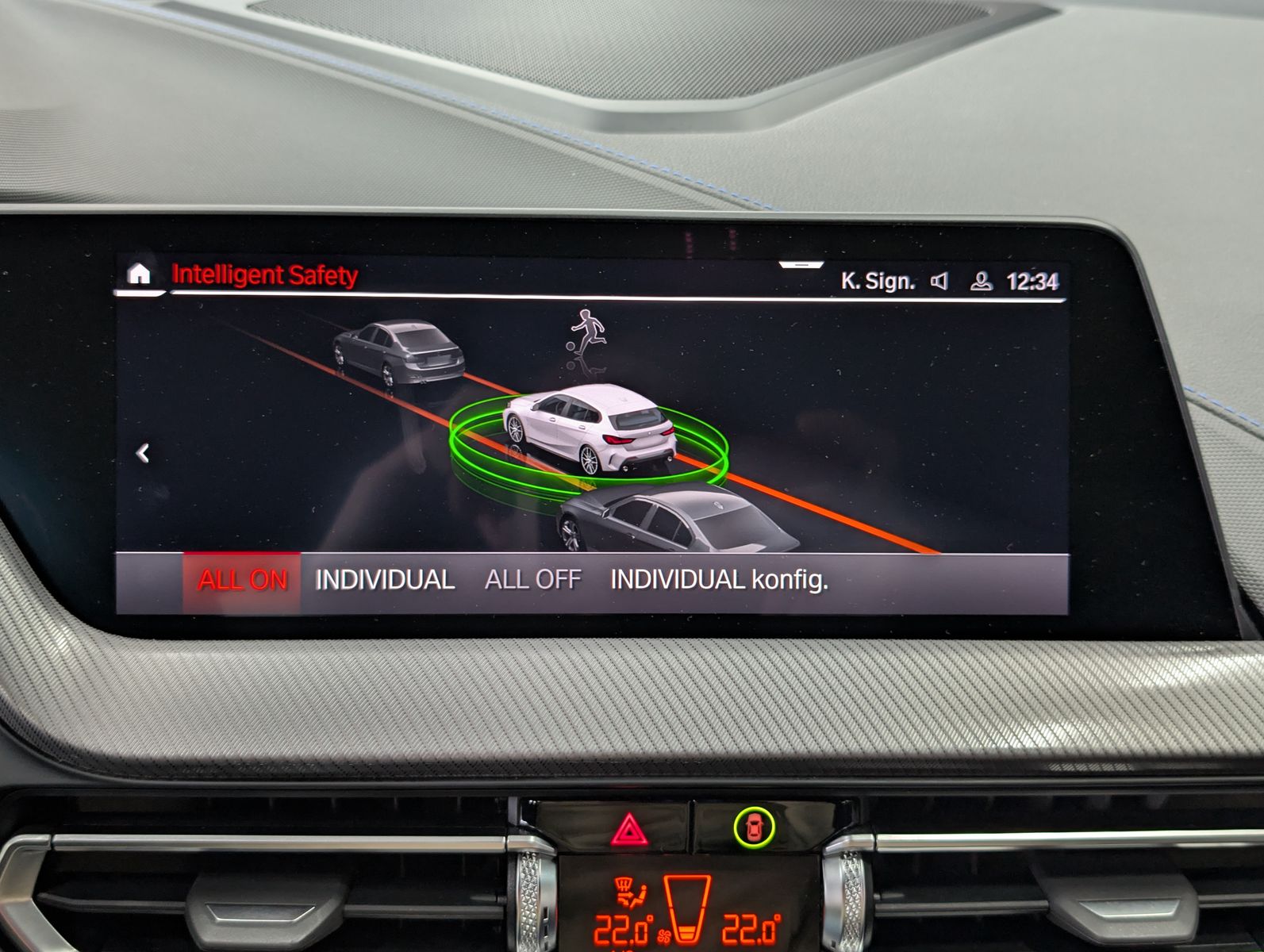 Fahrzeugabbildung BMW 120 i M Sport Shadow-Line AHK VIRT APP AMBI LED