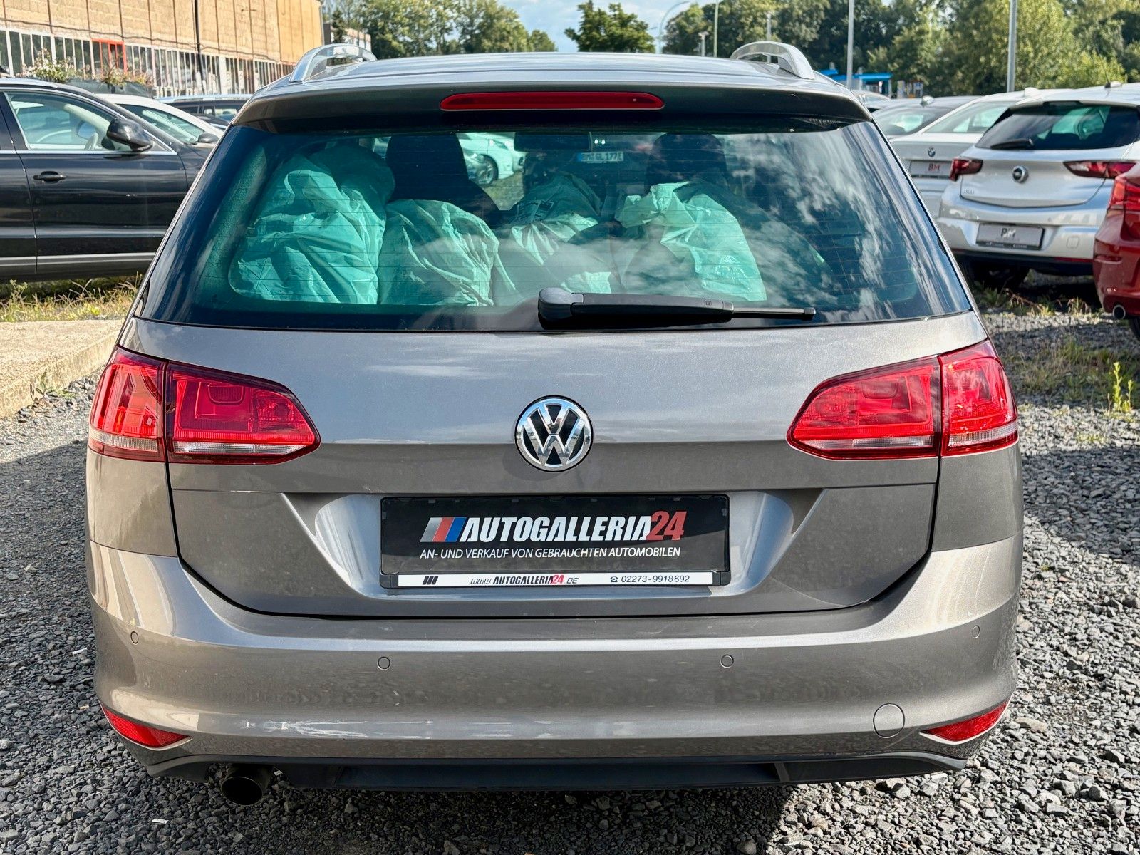 Fahrzeugabbildung Volkswagen Golf VII 1.2 TSI Variant Lounge 1.HAND SCHECKHEF