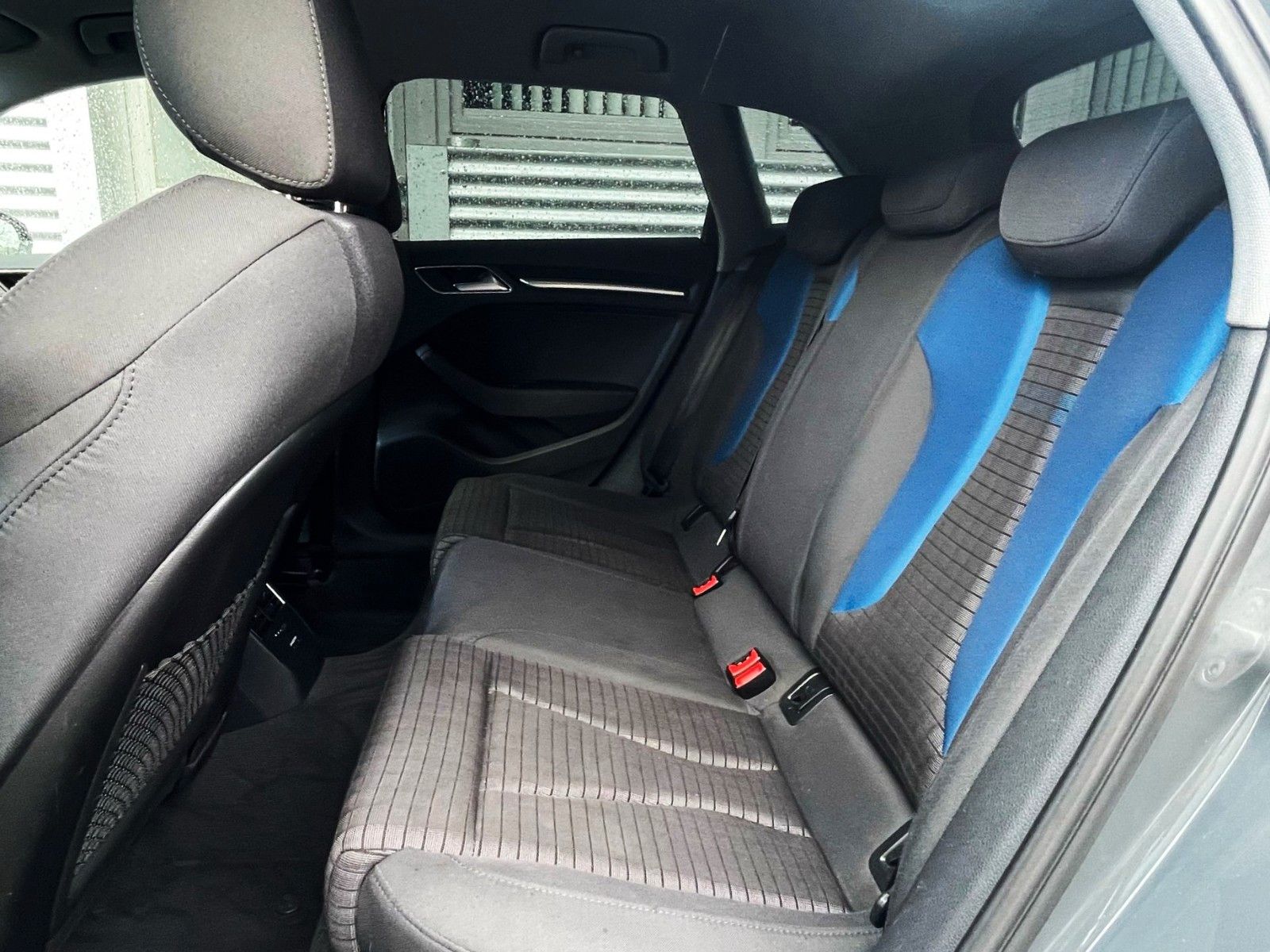 Fahrzeugabbildung Audi A3 SPORTBACK 150 PS SPORT NAVI BI-XENON DSP 18''