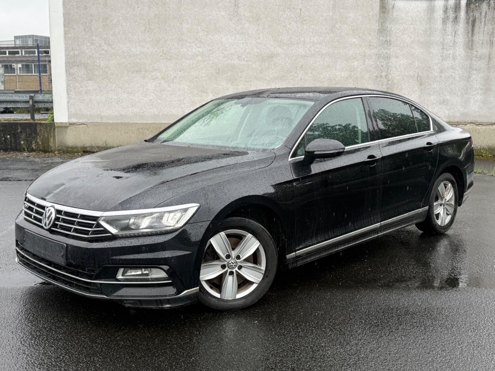 Volkswagen Passat 2.0TDI Lim. Comfortline R-Line LED