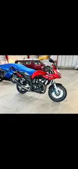 Yamaha FZS 600 Fazer - YAMAHA FZS 600 FAZER