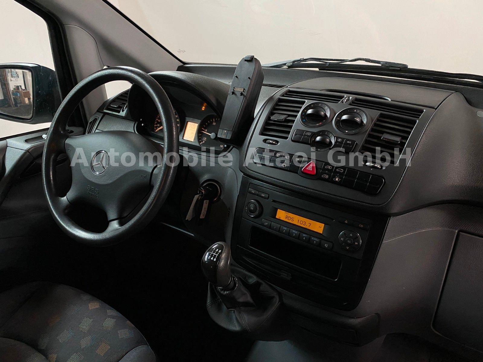 Fahrzeugabbildung Mercedes-Benz Vito Mixto 111 CDI lang KLIMA+ 1.HAND (8786)