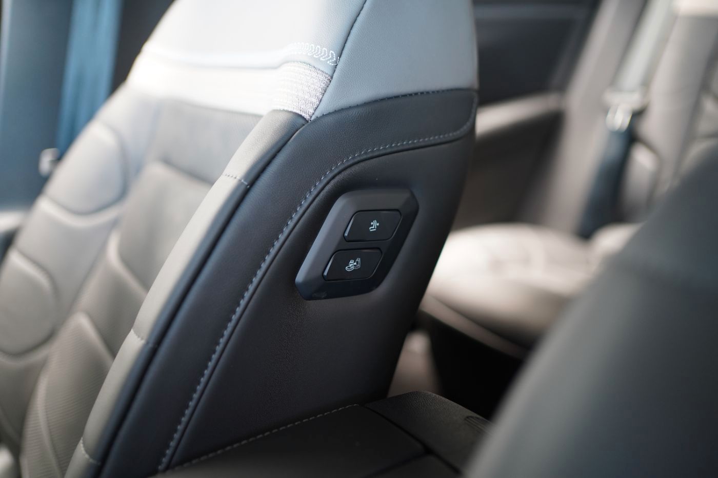 Fahrzeugabbildung Citroën C5 X Hybrid 145 DCS6 Plus Automatik Winter Paket