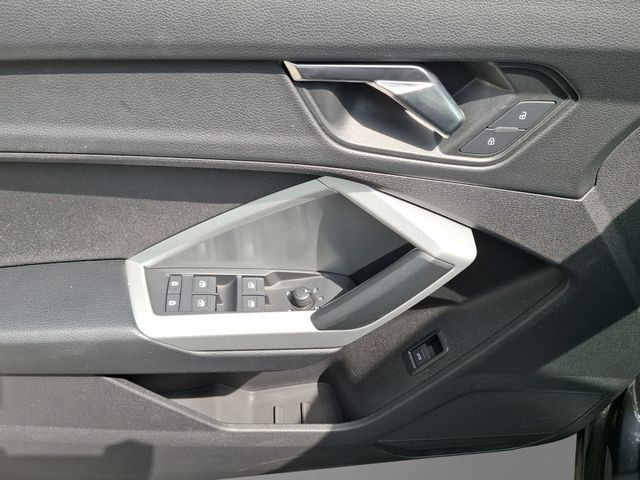 Q3 35 TDI S line LED, Navigation, App-Connect