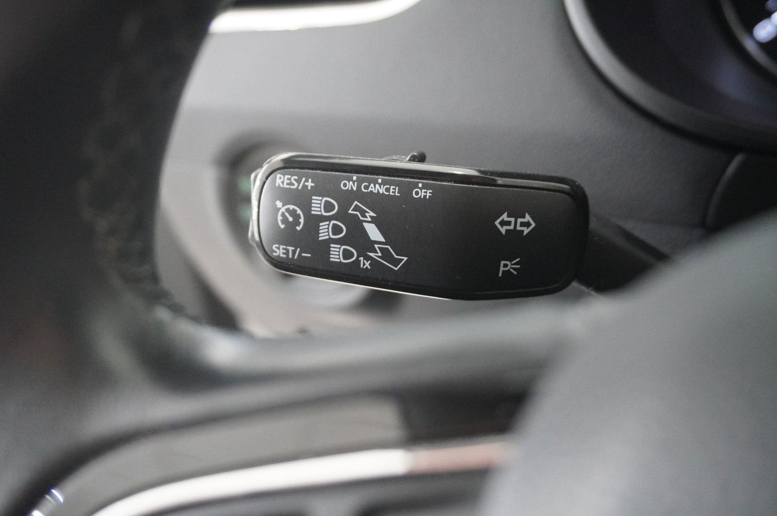 Fahrzeugabbildung SKODA Octavia Combi 1.8 TSI STYLE DSG NAVI/LED/SHZ/DAB