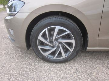 Volkswagen Golf - 9