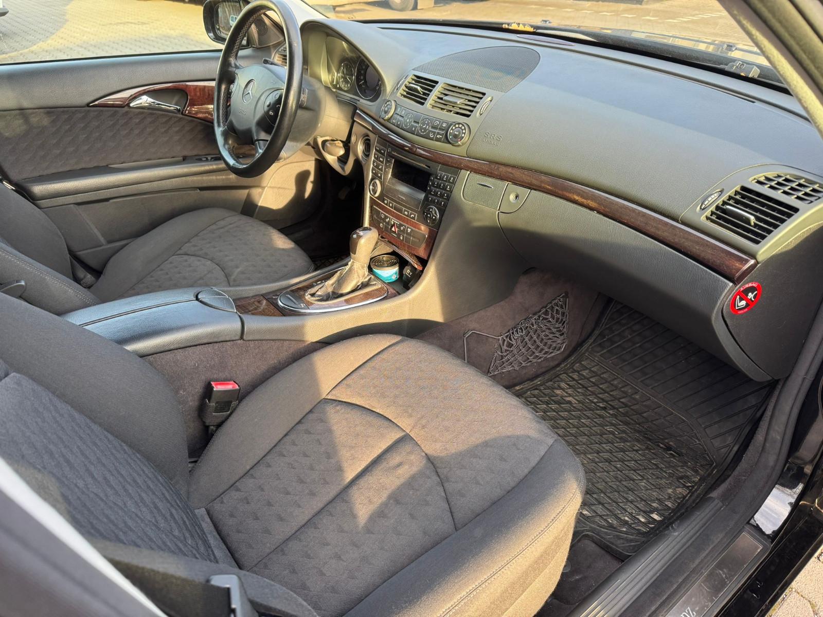 Mercedes-Benz E 220 E T-Modell E 220 T CDI Automatik