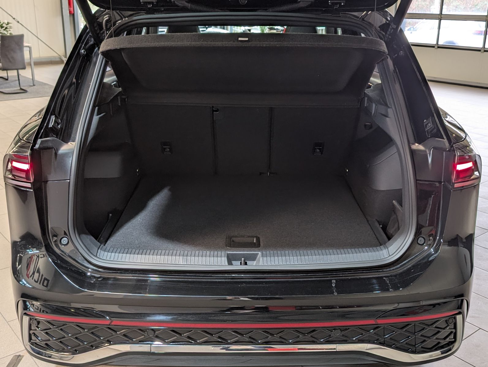 Immagine del veicolo Volkswagen Tiguan 2.0TDI R-Line 4M Pano H/K AHK Matrix 20"