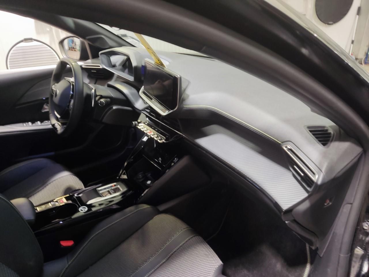 Fahrzeugabbildung Peugeot 208 GT MHEV 145e-DSC6+Navi+Rückfahrk.+PDC